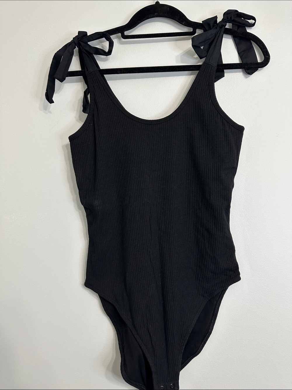 NWOT Old Navy Black Ribbed Tie-Shoulder Bodysuit